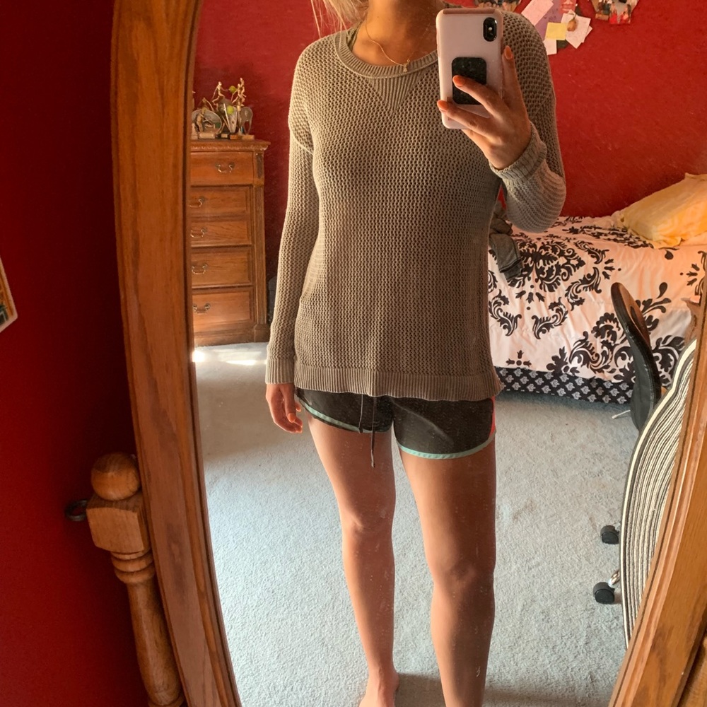 Sweater - Picture 2 of 4